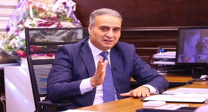 حماية المستهلك”:ضبط مصنع لإعادة تدوير زيوت محركات السيارات بمحافظة الجيزة
