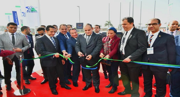 بالصور.. وزيرا البيئة والتجارة يفتتحان فعاليات الدورة الجديدة لمعرض Plastex2024