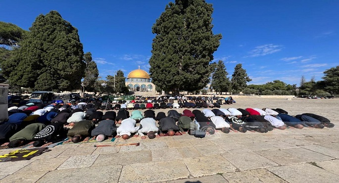 15 ألف مواطن فقط يؤدون صلاة الجمعة في المسجد الأقصى بسبب إجراءات الاحتلال