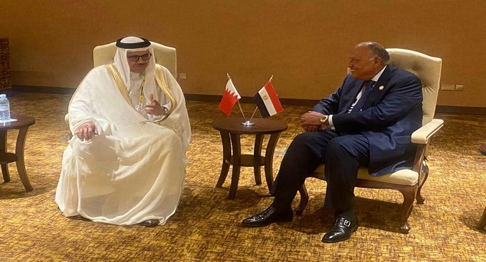 بالصور.. استمرارا للقاءاته على هامش قمة عدم الانحياز.. شكري يبحث مع نظيره البحريني مستجدات الأوضاع الإقليمية