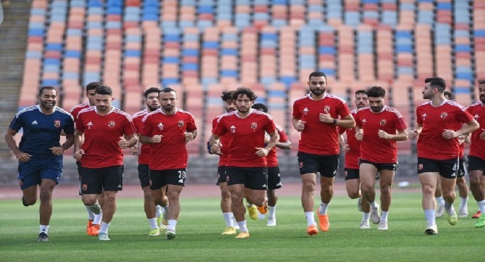 الأهلى يخوض اليوم المران الأخير استعداداً لمباراة “حتا” بمعسكر الإمارات