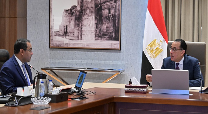رئيس الوزراء يتابع مع رئيس المركزي للتنظيم والإدارة عددا من ملفات عمل الجهاز