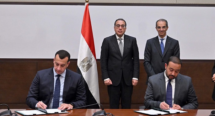 بالصور.. رئيس الوزراء يشهد مراسم توقيع منح رخصة تشغيل خدمات الجيل الخامس للتليفون المحمول