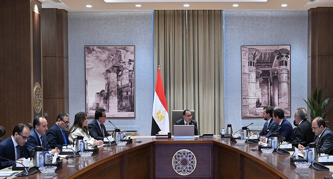 مدبولي يبحث مع مسئولي مجموعة “أثينا الطبية” سُبل التعاون في القطاع الصحي