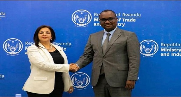 بالصور.. سفيرة مصر لدى رواندا تبحث مع وزير التجارة والصناعة الرواندي سبل دفع التعاون الاقتصادي بينهم