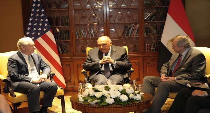 بالصور ..خلال استقباله عضوي مجلس الشيوخ الأمريكي ..شكري يؤكد علي ضرورة الوقف الشامل لإطلاق النار في غزة