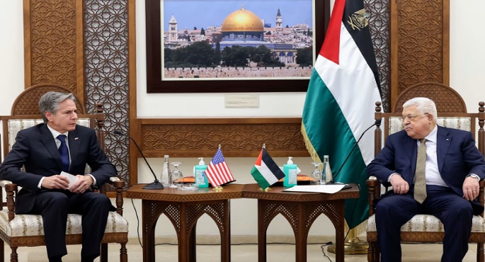 الرئيس الفلسطيني يجتمع مع بلينكن ويُحذر من خطورة الإجراءات الإسرائيلية الهادفة للتهجير