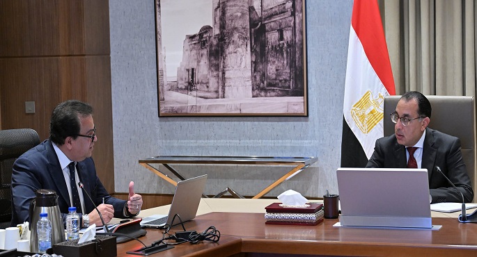 بالصور.. رئيس الوزراء يتابع مع وزير الصحة مستجدات الموقف التنفيذي للمبادرة الرئاسية لفحص المقبلين على الزواج