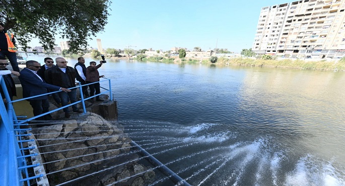 وزير الإسكان يتفقد عددا من محطات تنقية المياه بالقاهرة ويوجه بتوحيد شكل مآخذ المياه بجميع المحطات بالمحافظات والمدن الجديدة