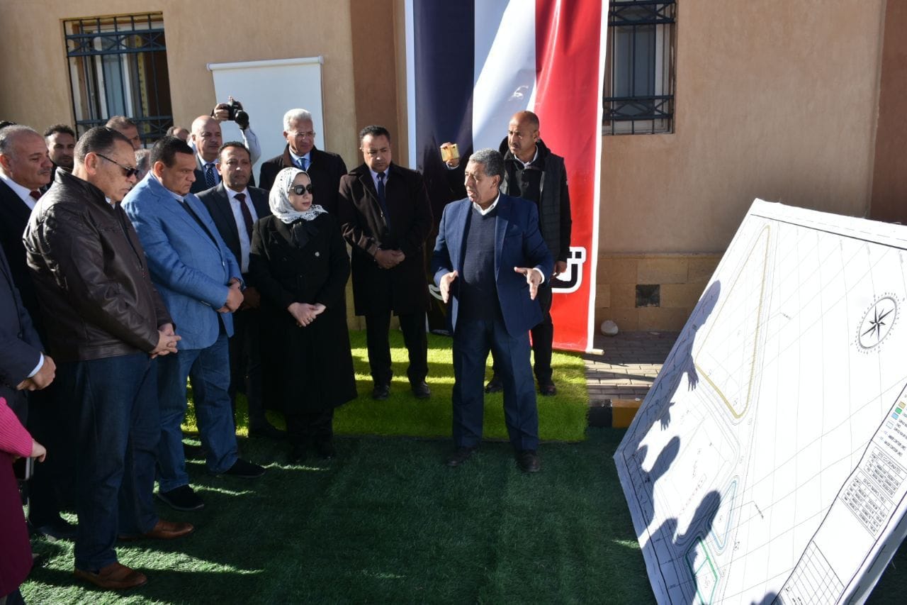 بالصور.. وزير التنمية المحلية ومحافظ الشرقية يفتتحان المدفن الصحى الآمن بمدينة بلبيس بتكلفة 35 مليون جنيه
