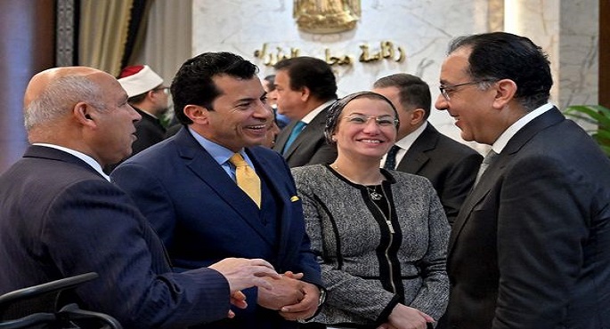 بالصور.. وزير الرياضة يستعرض إجراءات التعامل مع “الممارسات الاستثنائية” من شغب بالملاعب الرياضية