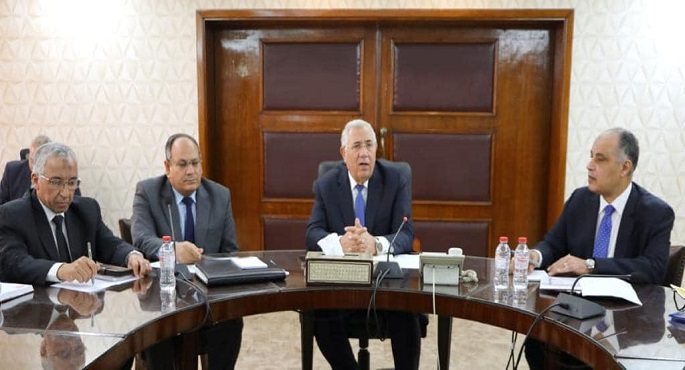 بالصور.. وزير الزراعة يؤكد أهمية التواجد المستمر مع المزارعين بالحقول وتوصيل الخدمات الإرشادية