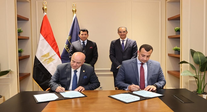 بروتوكول تعاون لتطوير البنية الأساسية لشبكات الاتصالات ومنشآت وزارة الرياضة