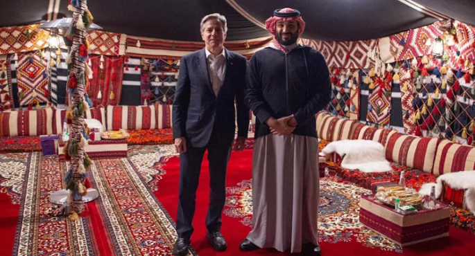 ولي عهد السعودية يلتقي بلينكن ويؤكد أهمية وقف العمليات العسكرية في غزة