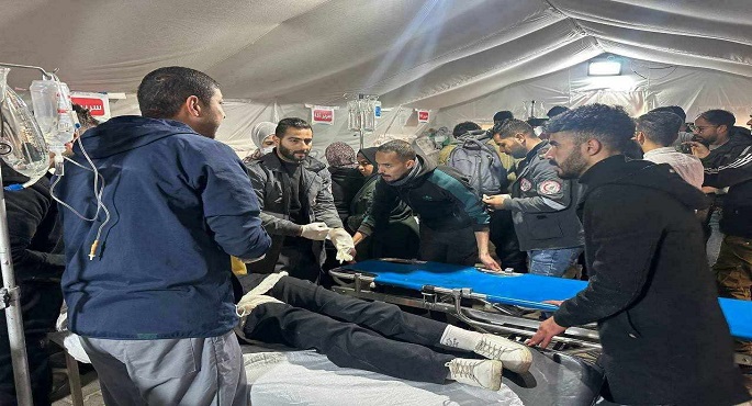 الاحتلال يواصل استهداف المستشفيات في غزة .. شهيد وإصابات في خان يونس