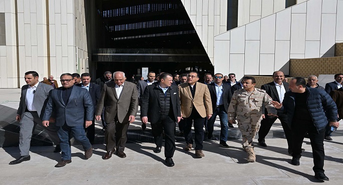 بالصور ..رئيس الوزراء يتفقد الأعمال النهائية لمشروع المتحف المصري الكبير وتطوير المنطقة المحيطة به