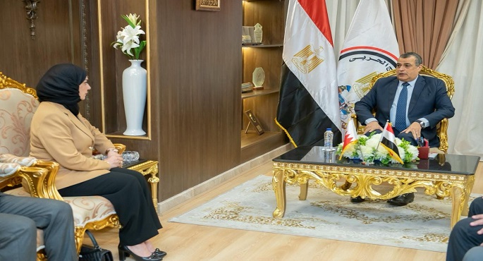 بالصور.. وزير الدولة للإنتاج الحربي يبحث مع سفيرة  البحرين سبل تعزيز التعاون المشترك