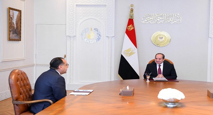 الرئيس السيسي يجتمع مع رئيس الوزراء ويتابع سير العمل في عدد من ملفات العمل الحكومي