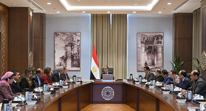 مدبولى يتابع موقف تدبير احتياجات القطاع الصحي للعمل على سرعة توفير الأدوية والمستلزمات الطبية