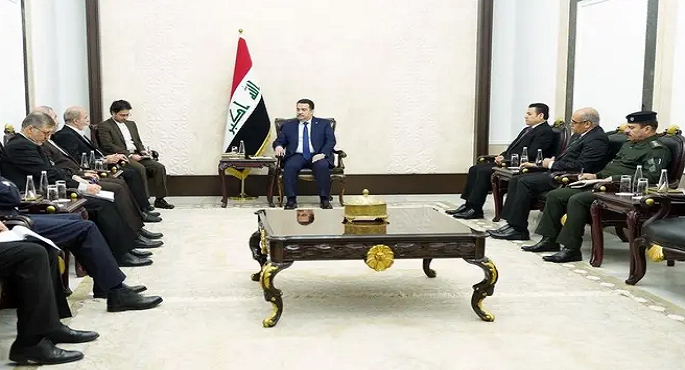 السوداني يؤكد لأمين مجلس الأمن القومي الإيراني رفض العراق لأي أعمال أحادية الجانب