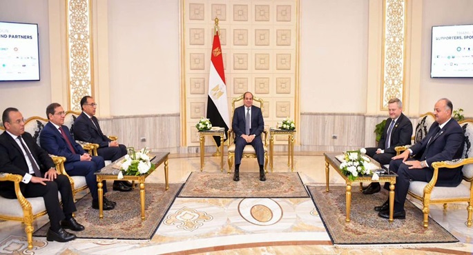 السيسي يعرب عن تطلع مصر لتعزيز التعاون مع “بريتيش بيتروليوم” في إنتاج الهيدروجين الأخضر