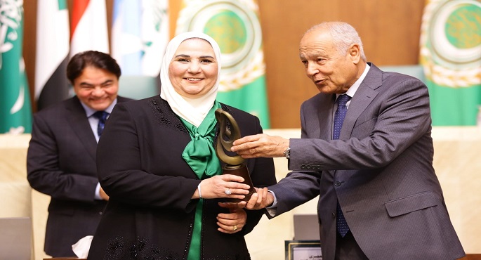 بالصور.. الجامعة العربية تكرم وزيرة التضامن الاجتماعي في اليوم العربي للاستدامة
