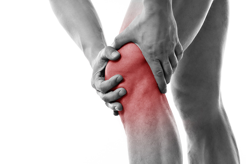 عادات خاطئة تسبب خشونة الركبة.. وطرق منزلية لعلاجها