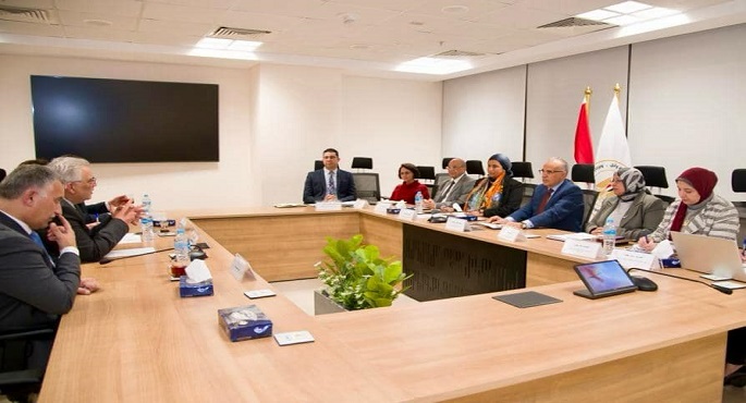 وزير الري يبحث مع رئيس سُلطة المياه الفلسطينية الأوضاع بالأراضى الفلسطينية فيما يخص الموارد المائية