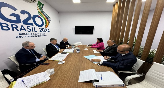 وزير الخارجية يبحث مع نظرائه من بوليفيا وأوروجواي والبرتغال تعزيز العلاقات والوضع بغزة