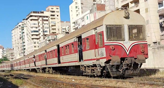 قطار أبو قير يصل محطته الأخيرة اليوم .. إزالة القضبان استعدادا لمترو الإسكندرية
