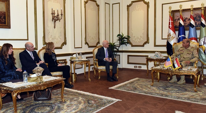 بالفيديو والصور.. وزير الدفاع والإنتاج الحربى يلتقى وفداً من مجلس النواب الأمريكى