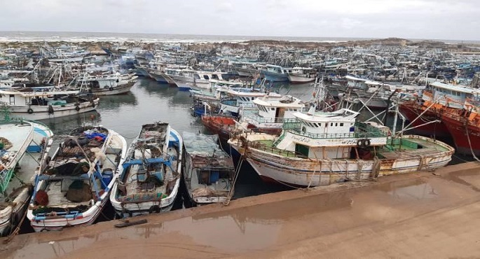 استمرار إغلاق ميناء الصيد البحرى ببرج البرلس وتوقف حركة الصيد