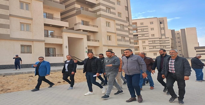 بالصور.. وزير الإسكان يتابع سير العمل بمشروعات المرافق والطرق وأعمال التطوير الجارية بـ5 مدن جديدة