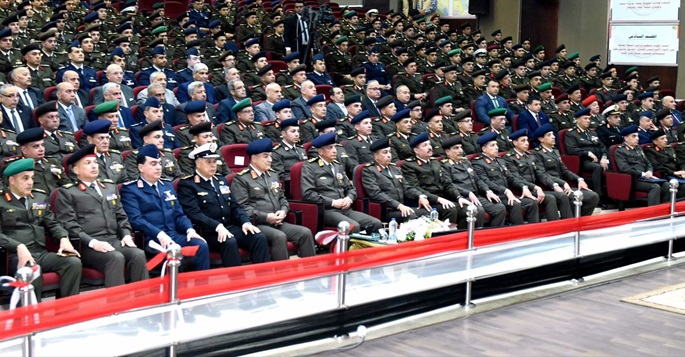 بالفيديو.. وزير الدفاع يشهد مناقشة البحث الرئيسي لكلية القادة والأركان