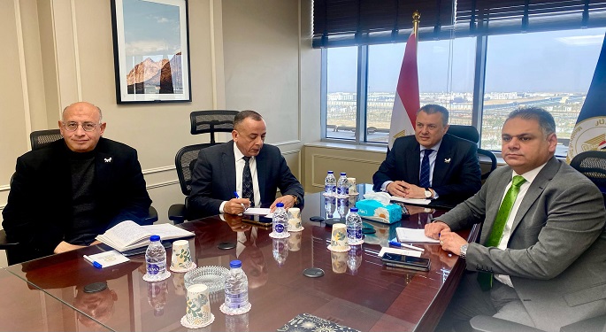 وزير السياحة والآثار يبحث مع وزير التراث والفنون بمالطا التعاون المشترك
