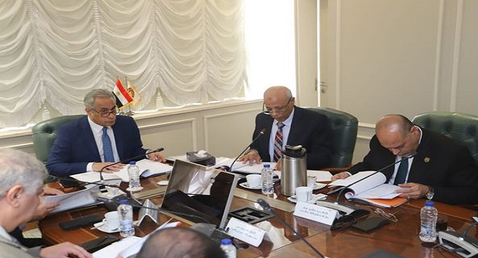 بالصور.. وزير العمل :مستمرون في دفع عجلات الإنتاج و مُساندة العمال و”الشركات” وقت التحديات تنفيذًا لتوجيهات الرئيس السيسي