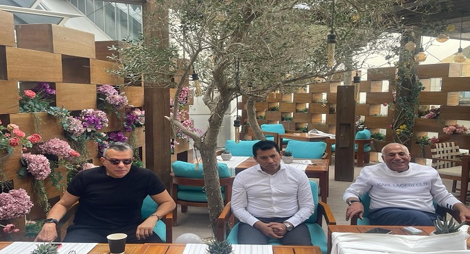 بالصور… وزير الرياضة يجتمع بأعضاء بعثتي الأهلي والزمالك قبيل نهائي كأس مصر
