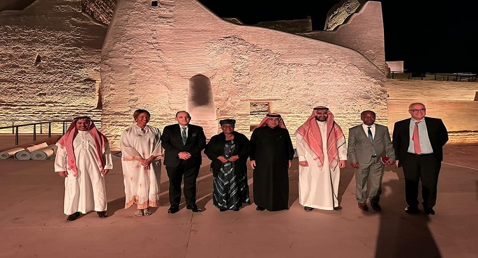 في ختام زيارته للعاصمة الرياض.. وزير الصناعة يلتقي مدير عام منظمة التجارة العالمية