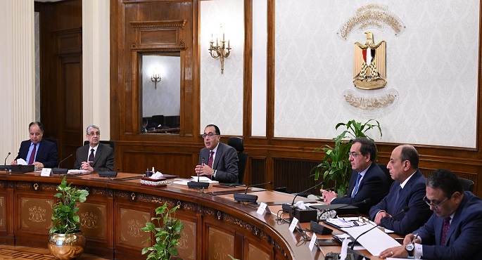 بالصور.. رئيس الوزراء يتابع جهود فض التشابكات المالية بين عدد من الجهات