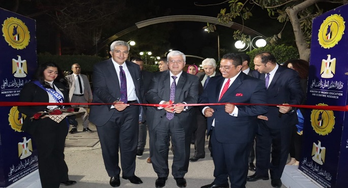 بالصور..وزير التعليم العالي يشهد انطلاق فعاليات المُلتقى القمي للمبادرات الطلابية بالجامعات والمعاهد