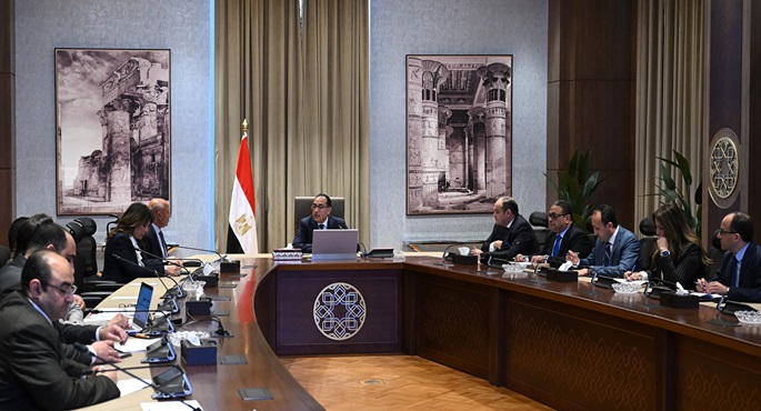 مدبولي: الجهاز المصرفي يوفر الاحتياجات الدولارية المطلوبة للإفراج عن مختلف البضائع والسلع