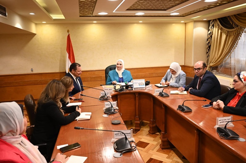 بالصور .. القباج تبحث توقيع بروتوكول تعاون بين وزارة التضامن الاجتماعي وهيئة الاعتماد والرقابة الصحية