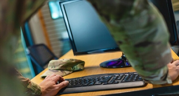 هجمات سيبرانية غير مسبوقة تطال وزارات فرنسية تبناها روس