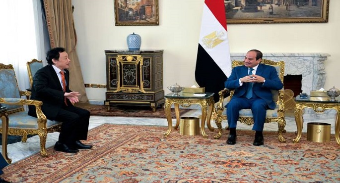 الرئيس السيسي يؤكد لمدير “الفاو” سعي مصر لتحقيق طفرة في مساحة الأراضي الزراعية والتوسع الرأسي