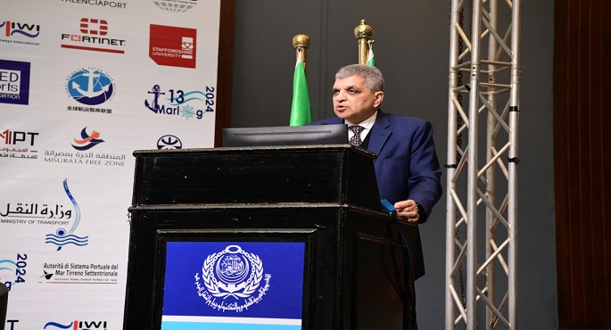 بالصور.. أسامة ربيع: اضطرابات البحر الأحمر أكدت عدم وجود بديل مثالي عن قناة السويس