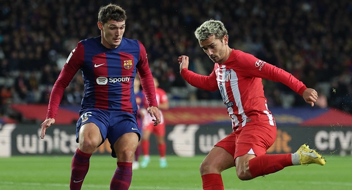 مواجهة نارية بين أتلتيكو مدريد وبرشلونة في الليجا الإسباني الليلة