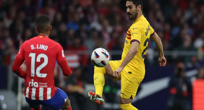 برشلونة يسحق أتلتيكو مدريد بثلاثية ويتقدم للمركز الثاني