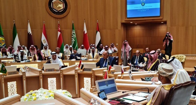 سامح شكرى يجتمع مع وزراء خارجية دول مجلس التعاون الخليجى بالرياض