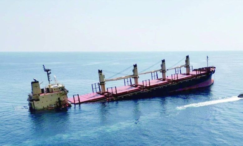 استهداف سفينة قبالة اليمن ونجاة أخرى من هجوم صاروخي