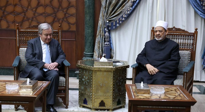 شيخ الأزهر لأمين عام الأمم المتحدة: ما يحدث في غزة يهدد جهود التقارب بين الشرق والغرب